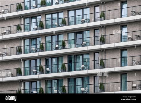 Edificio condominiale con appartamenti