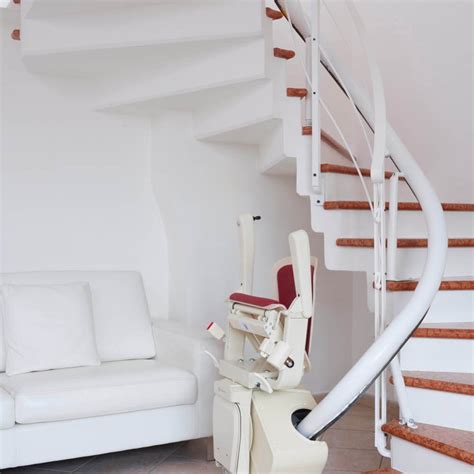 Montascale a poltroncina su scala interna