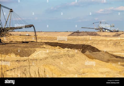 Vecchie fotografie dei macchinari della miniera