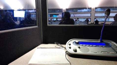 Cabina di interpretazione simultanea