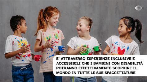 Bambini con disabilità su uno scuolabus accessibile