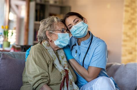 Assistenza domiciliare a un anziano