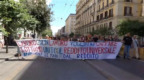 Manifestazione di protesta per il Reddito di Cittadinanza