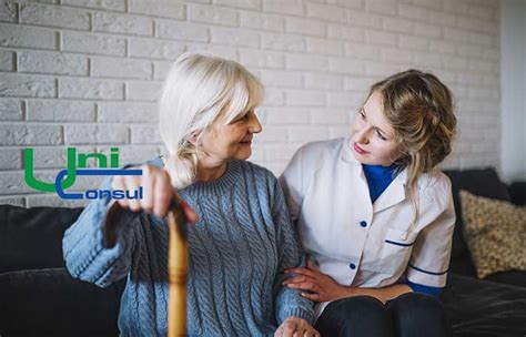 Persona che riceve assistenza da un operatore sociale