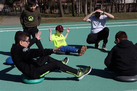 bambino con difficoltà motorie