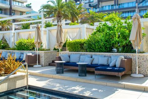 Immagine di un hotel moderno sulla costa toscana