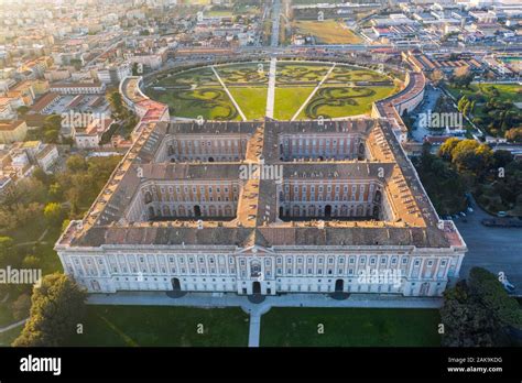 Reggia di Caserta dall'esterno