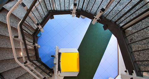 Progettazione di un montascale per scala curva