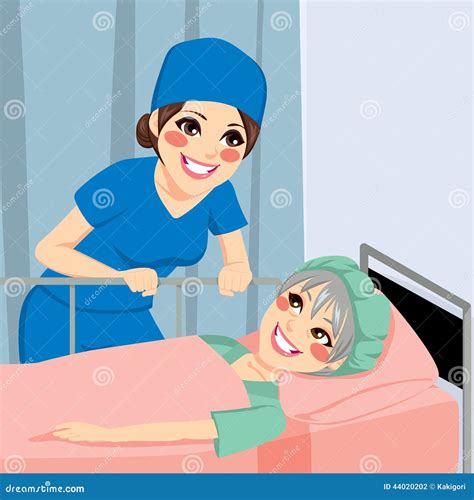 Paziente anziano a letto con infermiera che controlla la pelle