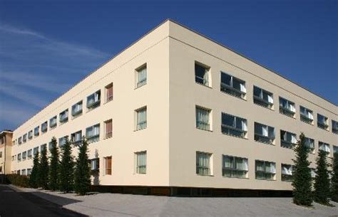 Esterno della Fondazione Istituto C. Vismara - G. De Petri