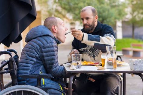 Persone con disabilità che utilizzano ausili