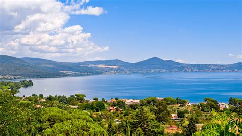 Paesaggio di Manziana con vista sul Lago di Bracciano