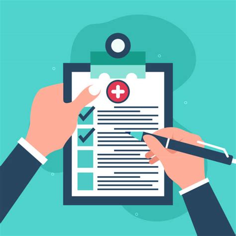 persona che compila un modulo medico