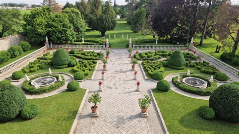 Giardino all'italiana di Villa Chigi fuori Porta Salaria