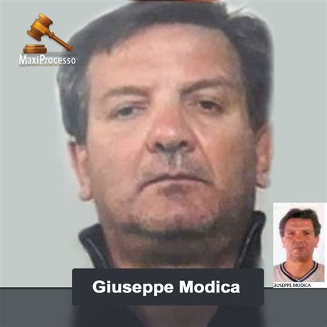 Simbolo di una casa con un cuore, rappresentante i servizi sociali