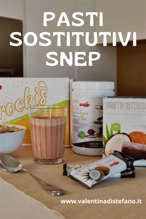 Immagine di diversi tipi di sostituti del pasto: barrette, bevande, zuppe