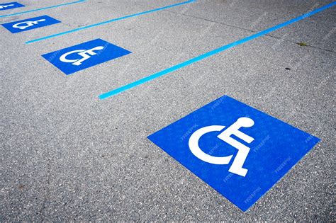 Simbolo parcheggio disabili
