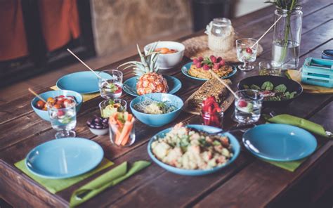 Tavola apparecchiata per aperitivo