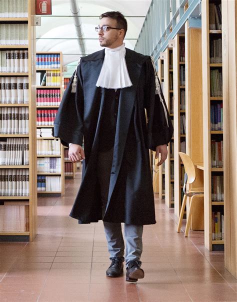 Magistrato togato in toga