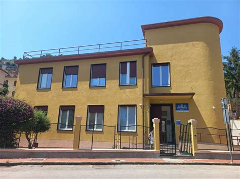 Edificio moderno che rappresenta una Casa della Comunità