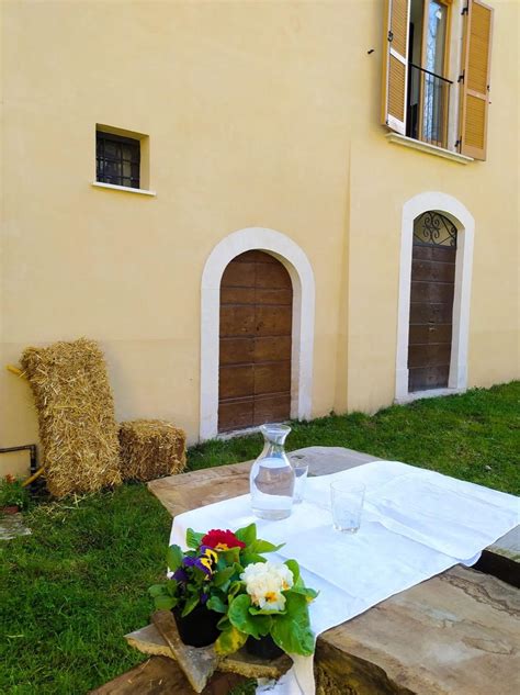 Interno di una camera accogliente all'Antica Locanda La Posta