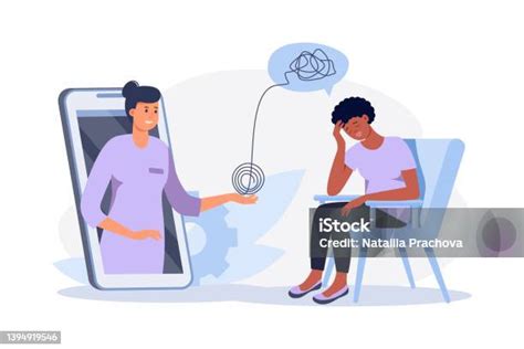 Donna che consulta informazioni