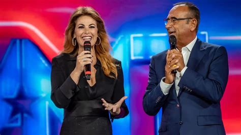 Vanessa Incontrada sorridente