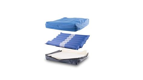 Immagine di un cuscino antidecubito con diverse opzioni di fodera visibili