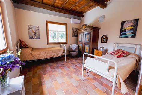 interno camera residenza anziani